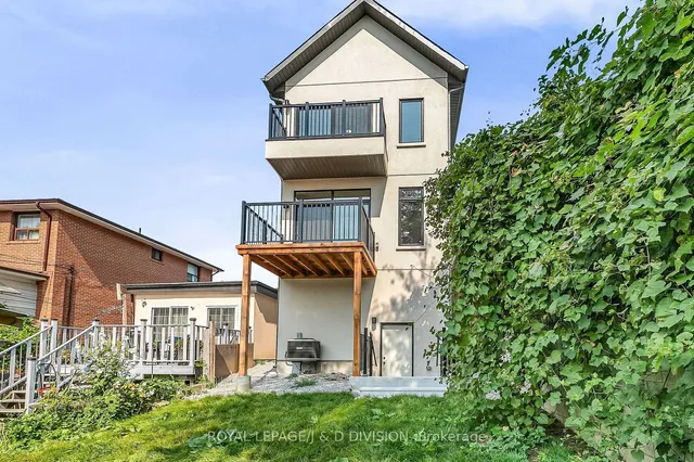 Additional image 38 of 19 Lambton Ave