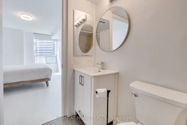 Additional image 33 of 5 Northtown Way Unit 702