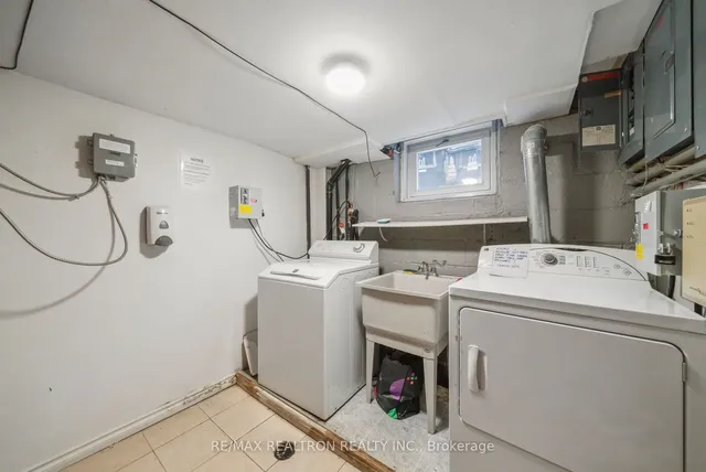 Additional image 24 of 1230 Avenue Rd