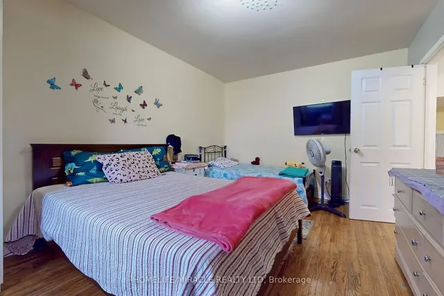 Additional image 21 of 61 Driftwood Ave Unit 7