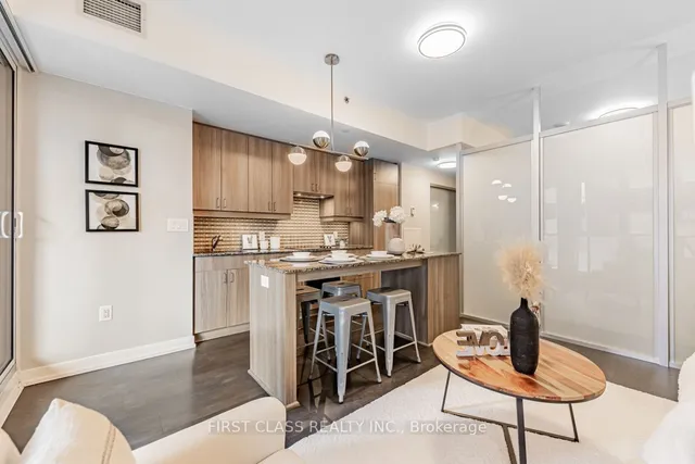 Additional image 11 of 426 University Ave Unit 1705