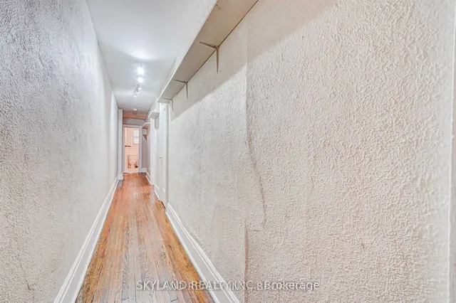 Additional image 19 of 996-998 Avenue Rd