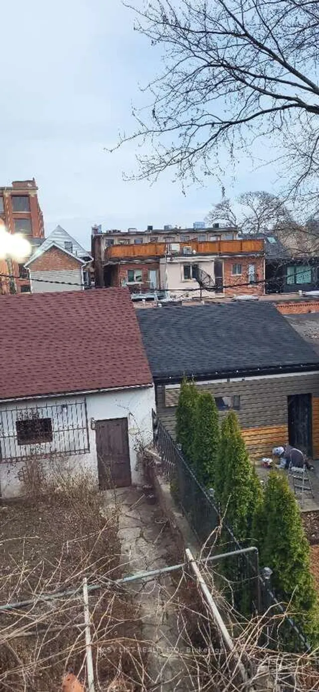 Additional image 21 of 33 Clinton St