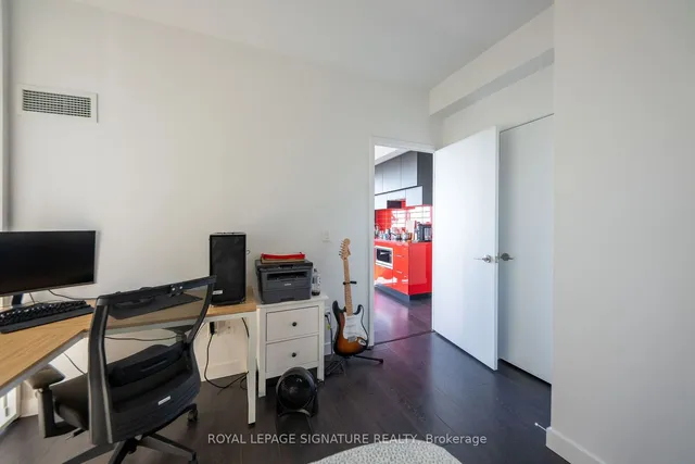 Additional image 17 of 8 Eglinton Ave Unit 3802