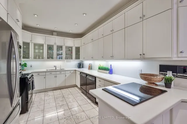 Additional image 11 of 136 Farnham Ave