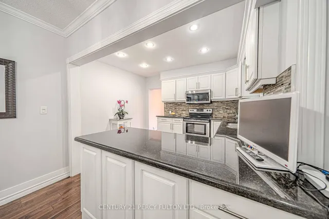 Additional image 10 of 292 Arlington Ave