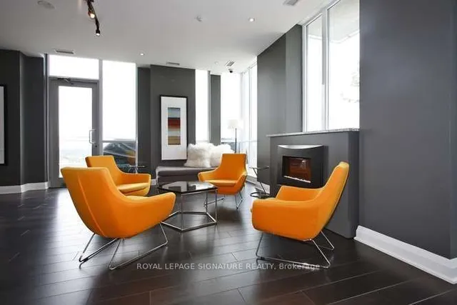 Additional image 25 of 83 Redpath Ave Unit 402