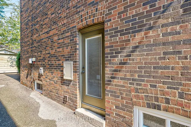 Additional image 19 of 66 Lawrence Ave
