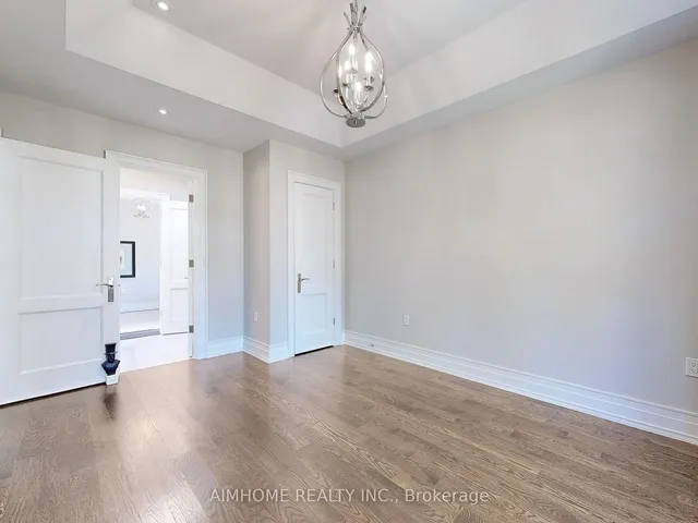 Additional image 24 of 143 Kingsdale Ave