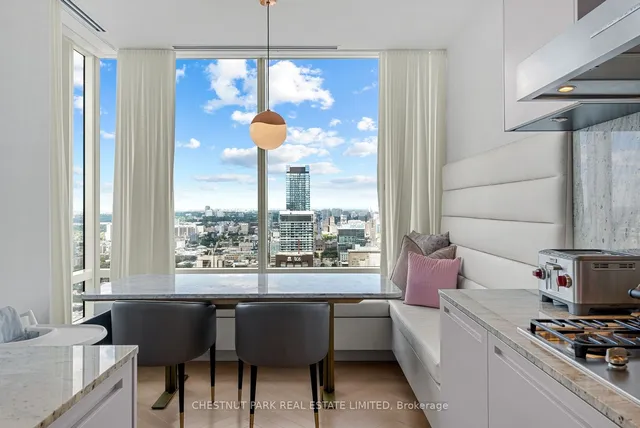 Additional image 9 of 180 University Ave Unit 5203