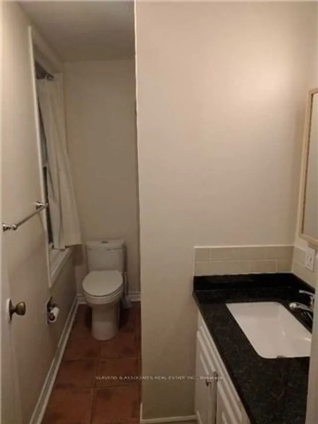 Additional image 12 of 2398 Gerrard St