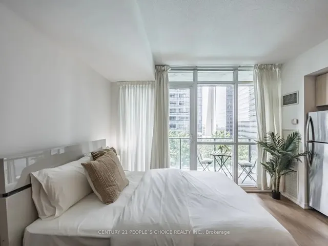 Additional image 18 of 65 Bremner Blvd Unit 1203