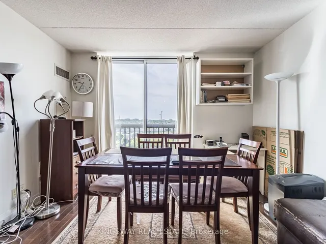 Additional image 17 of 2737 Keele St Unit 809