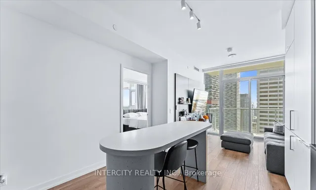 Additional image 20 of 33 Helendale Ave Unit 2407