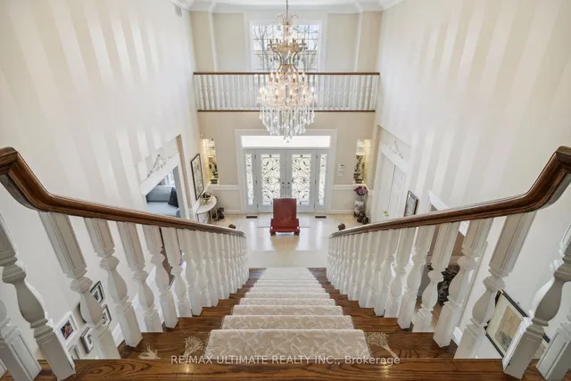 Additional image 22 of 1 Versailles Crt