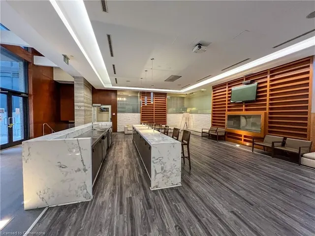 Additional image 23 of 25 Capreol Crt Unit 2903