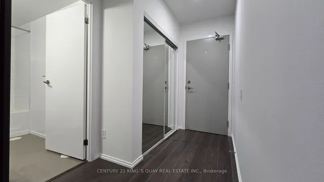 Additional image 8 of 68 Shuter St Unit 909