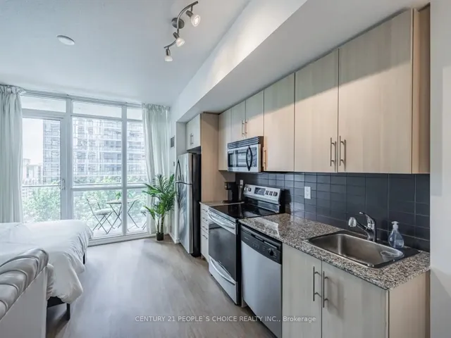 Additional image 10 of 65 Bremner Blvd Unit 1203