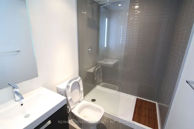 Additional image 6 of 629 King St Unit 720