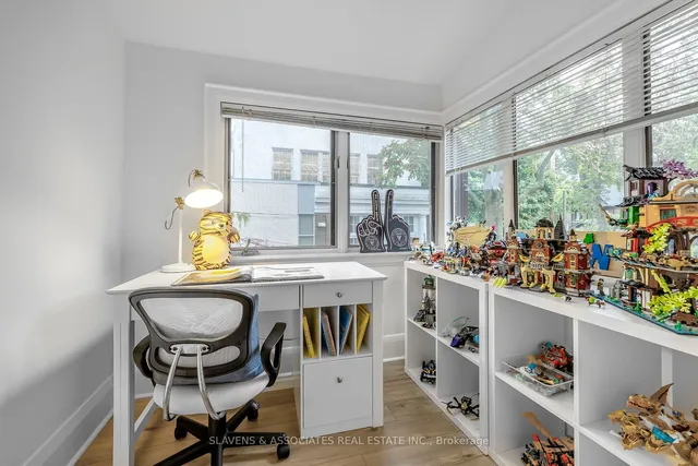 Additional image 32 of 48 Austin Terr