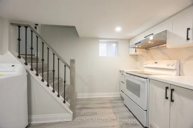 Additional image 31 of 376 Northcliffe Blvd