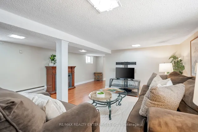 Additional image 34 of 168 Dunraven Dr