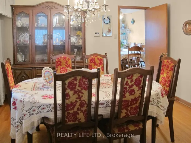 Additional image 10 of 61 Cameron Ave