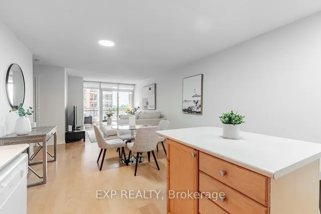 Additional image 8 of 5229 Dundas St Unit 701