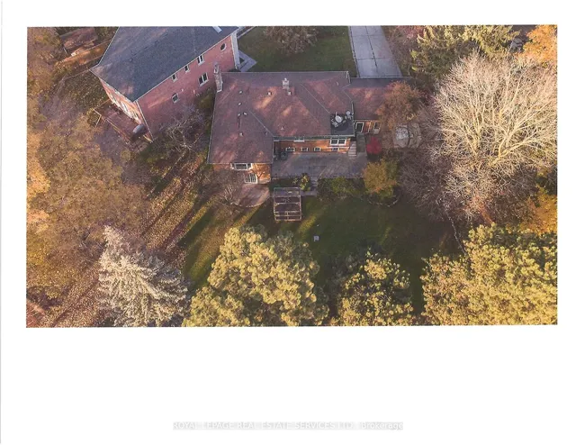 Additional image 3 of 2 Stinson Circ