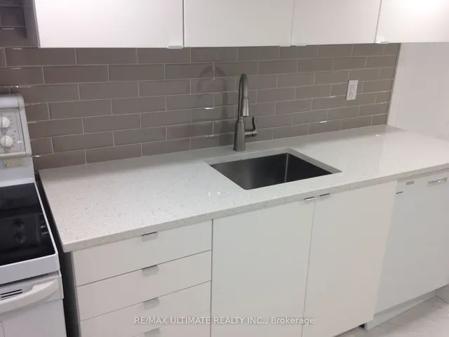 Additional image 21 of 1652 Dufferin St