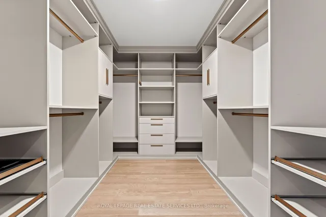 Additional image 25 of 36 Birch Ave Unit 102