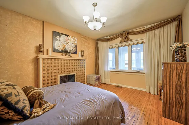 Additional image 9 of 1925 Dufferin St