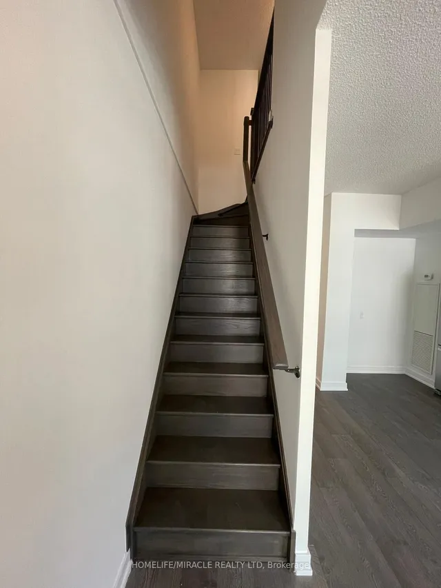 Additional image 6 of 251 Manitoba St Unit 137