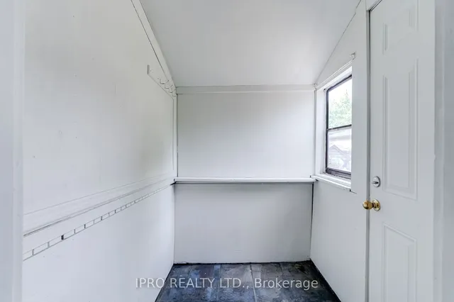 Additional image 22 of 16 Pryor Ave