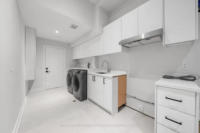 Additional image 32 of 68 Lynnhaven Rd