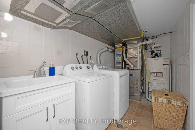 Additional image 34 of 102 Manning Ave