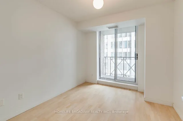 Additional image 11 of 140 Simcoe St Unit 911