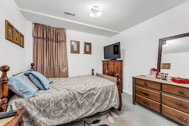 Additional image 30 of 11 Lenthall Ave