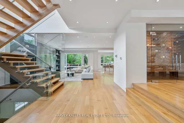 Additional image 14 of 64 Centre Ave