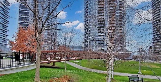 Additional image 2 of 181 Village Green Sq Unit Ph20