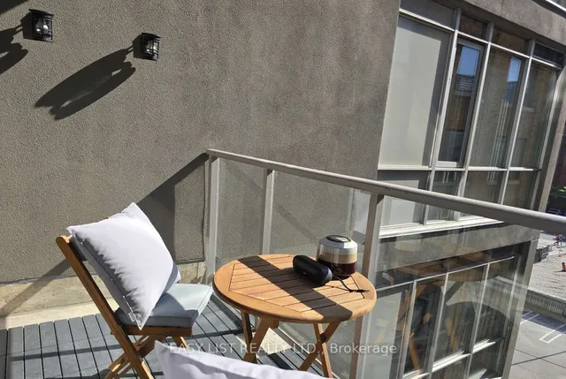 Additional image 16 of 36 Charlotte St Unit 501