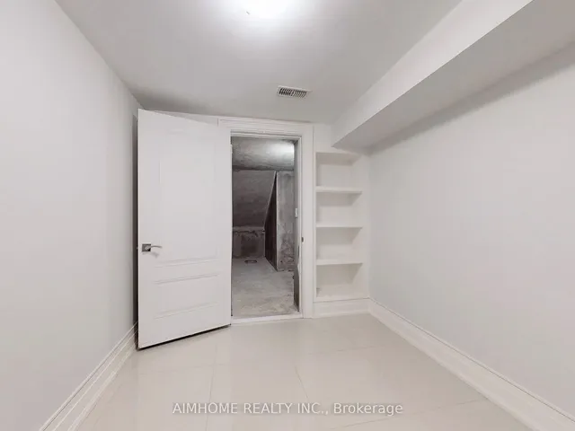 Additional image 37 of 143 Kingsdale Ave