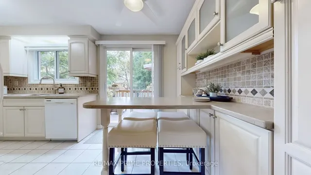 Additional image 16 of 104 Kingslake Rd