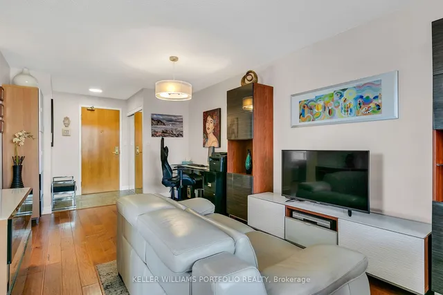 Additional image 2 of 43 Eglinton Ave Unit 1009