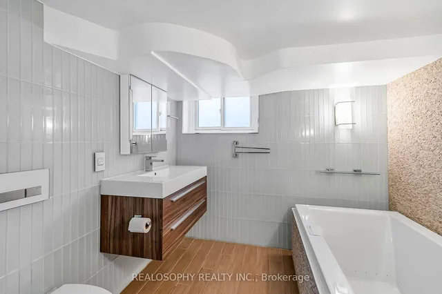 Additional image 18 of 27 Chisholm Ave