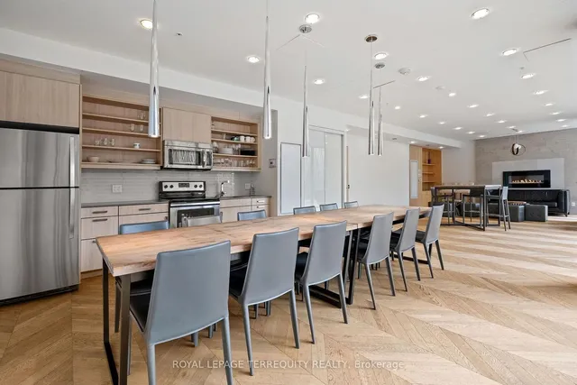 Additional image 28 of 38 Howard Park Ave Unit 157