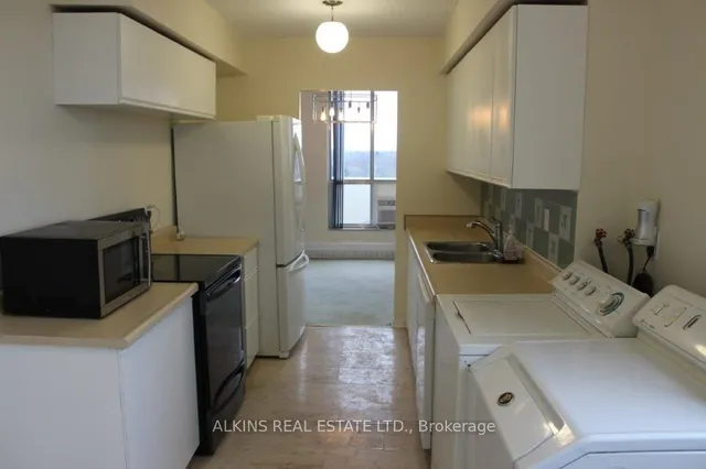 Additional image 12 of 35 Ormskirk Ave Unit 921