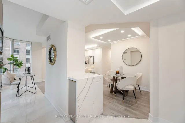 Additional image 15 of 717 Bay St Unit 701