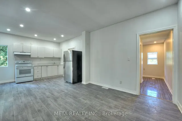 Additional image 12 of 35 Duncombe Blvd