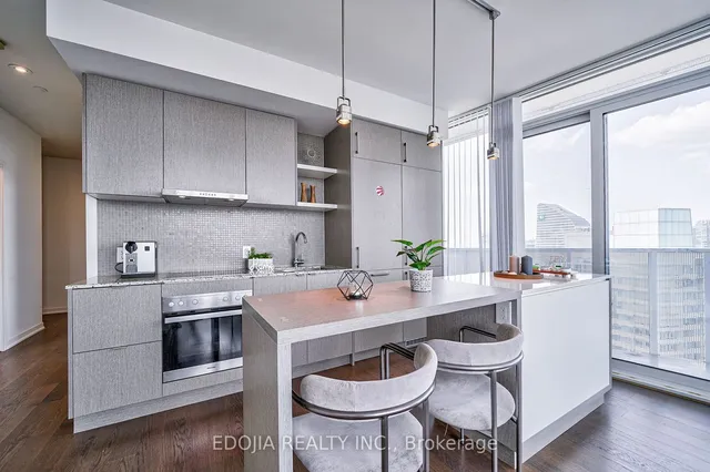 Additional image 11 of 100 Harbour St Unit 6004